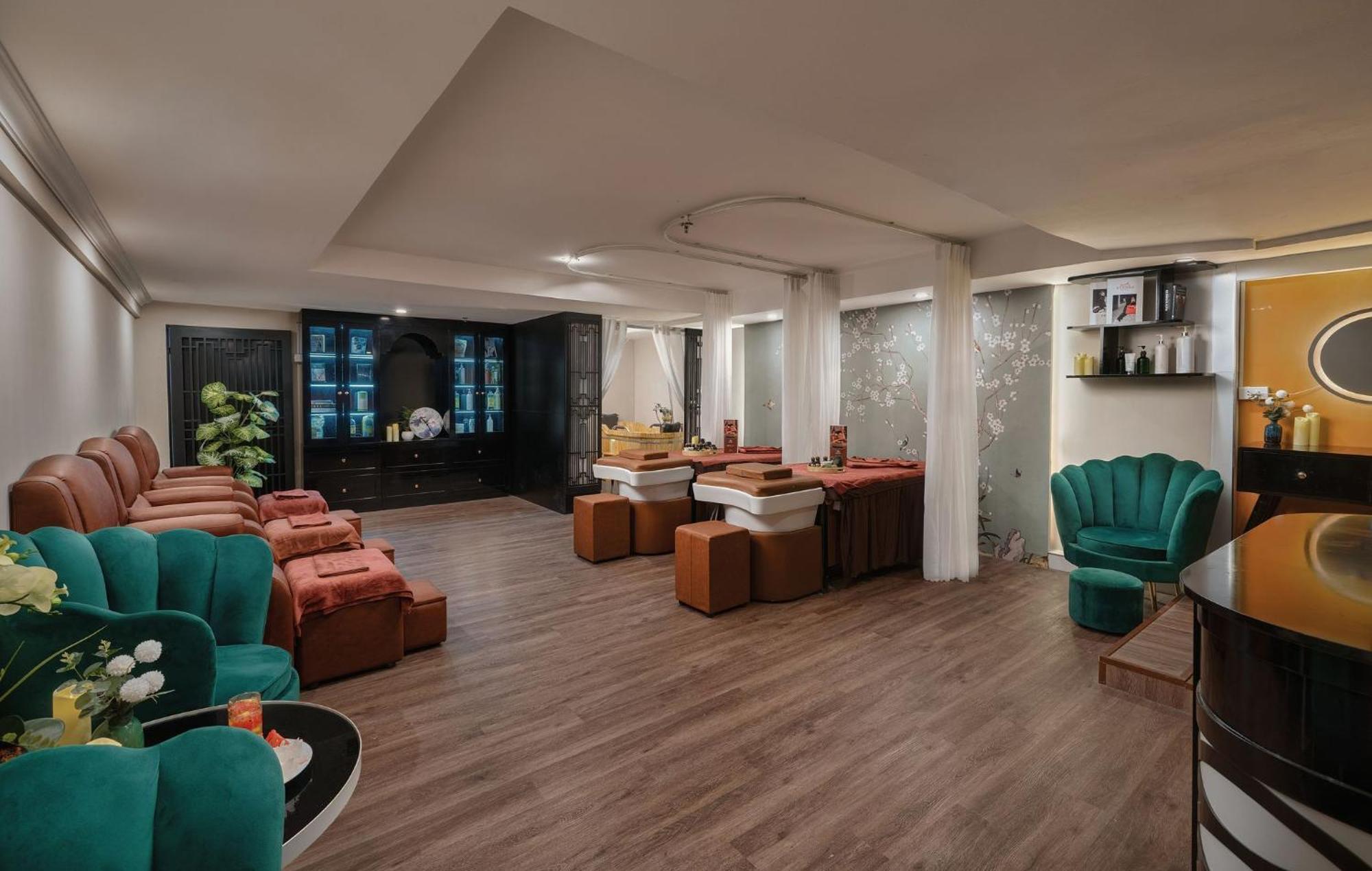Amara Hanoi Hotel And Spa Экстерьер фото